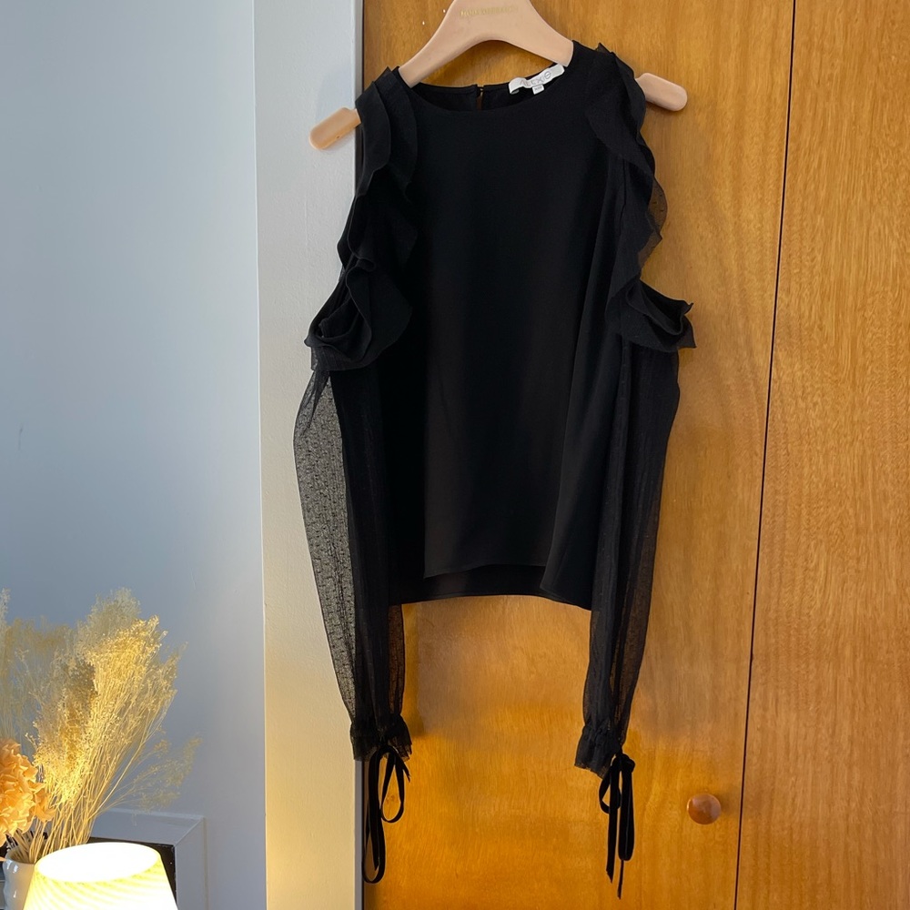 ALEXIS Fernand Ruffle Trim Cold Shoulder Top - Picture 2 of 8